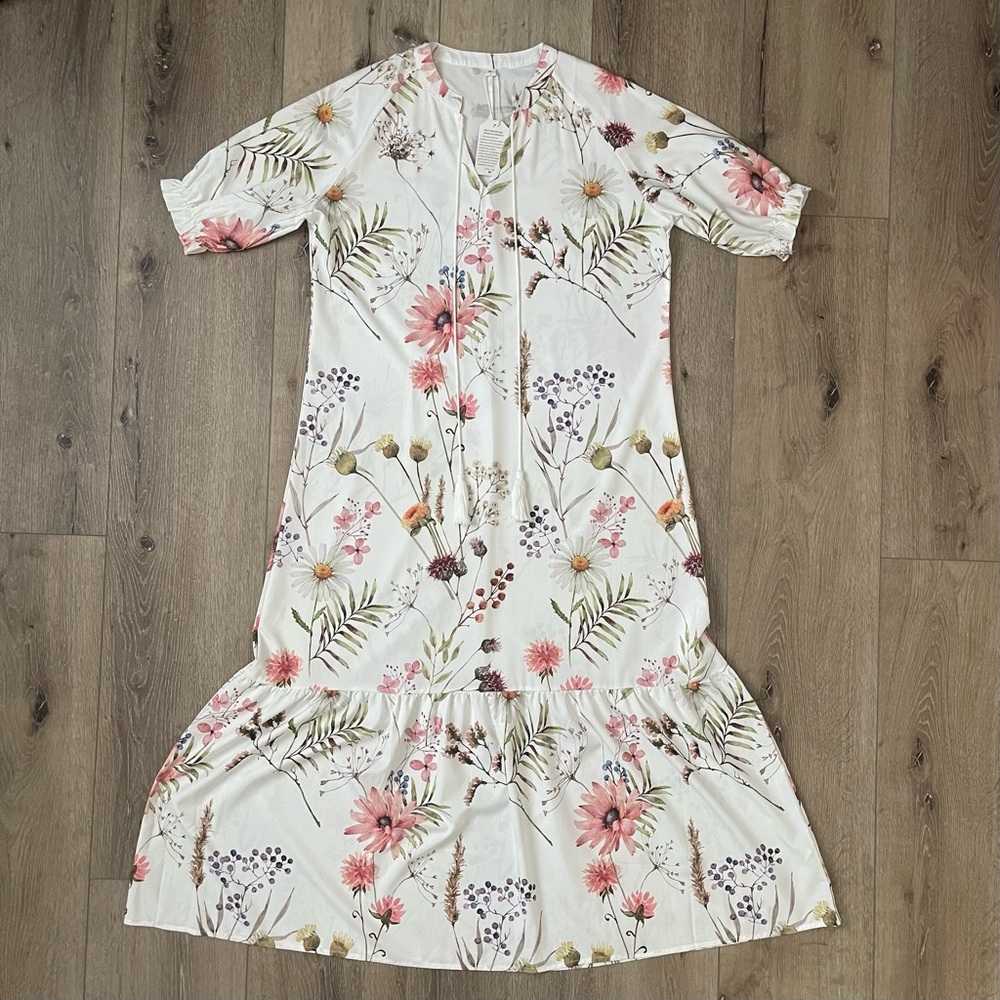 NWT White Floral Maxi Dress Women’s Size XL from Cherieday